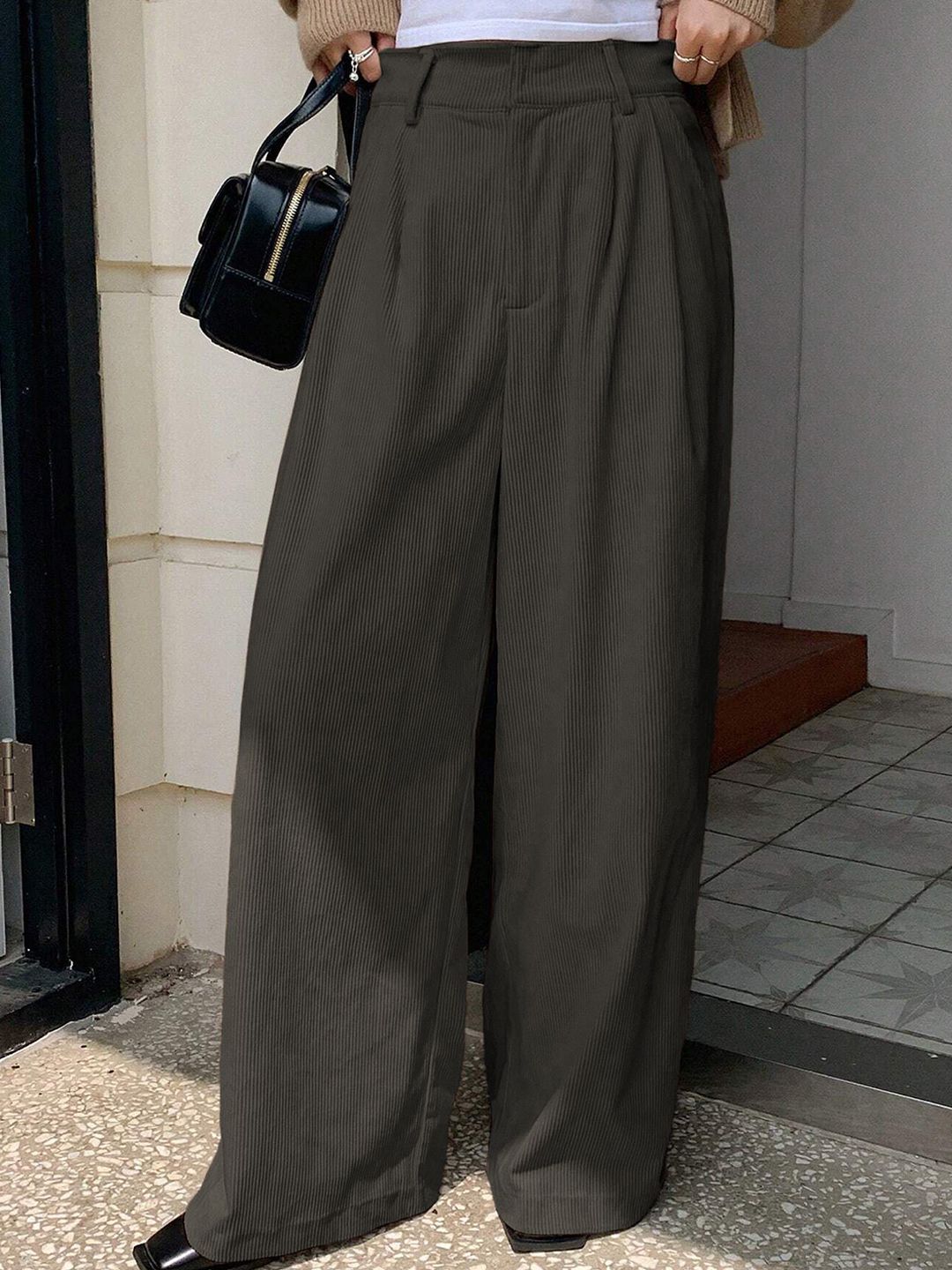 Kotty Women Relaxed Straight Leg Loose Fit High-Rise Corduroy Trousers