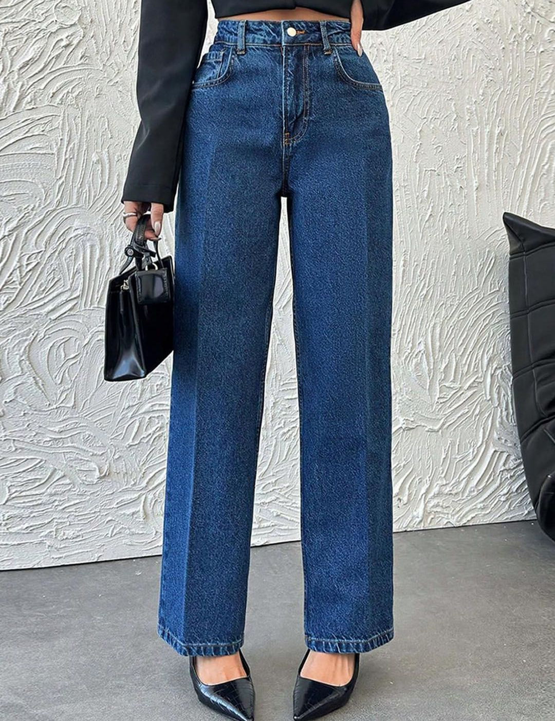 Kotty Women Straight Fit High-Rise Stretchable Jeans