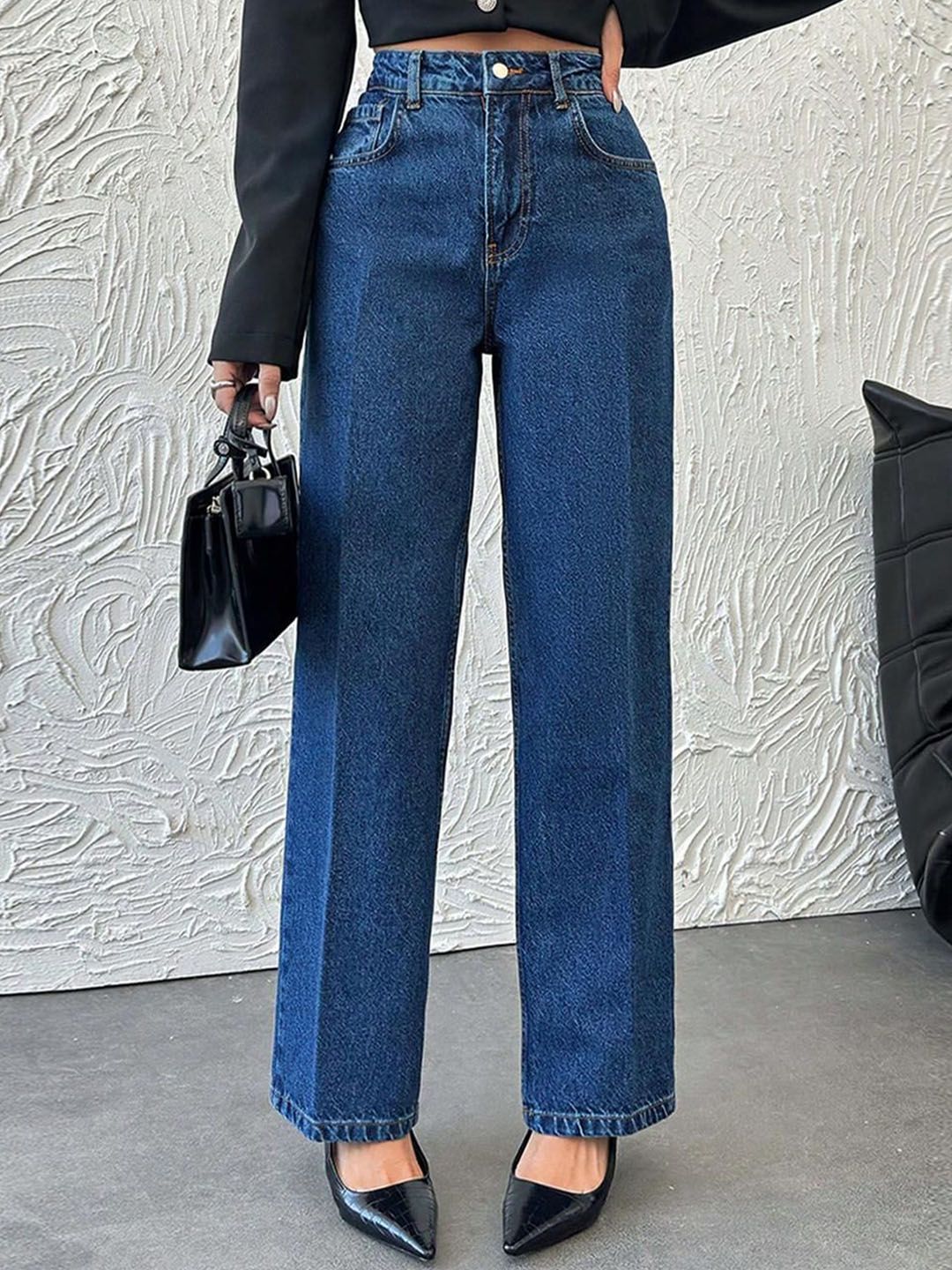 Kotty Women Straight Fit High-Rise Stretchable Jeans