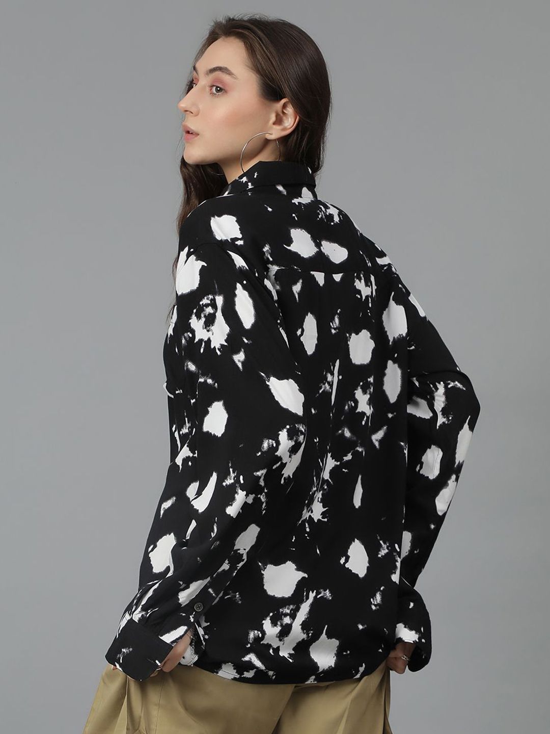 Kotty Women Spread Collar Abstract Printed Cotton Oversized Casual Shirt