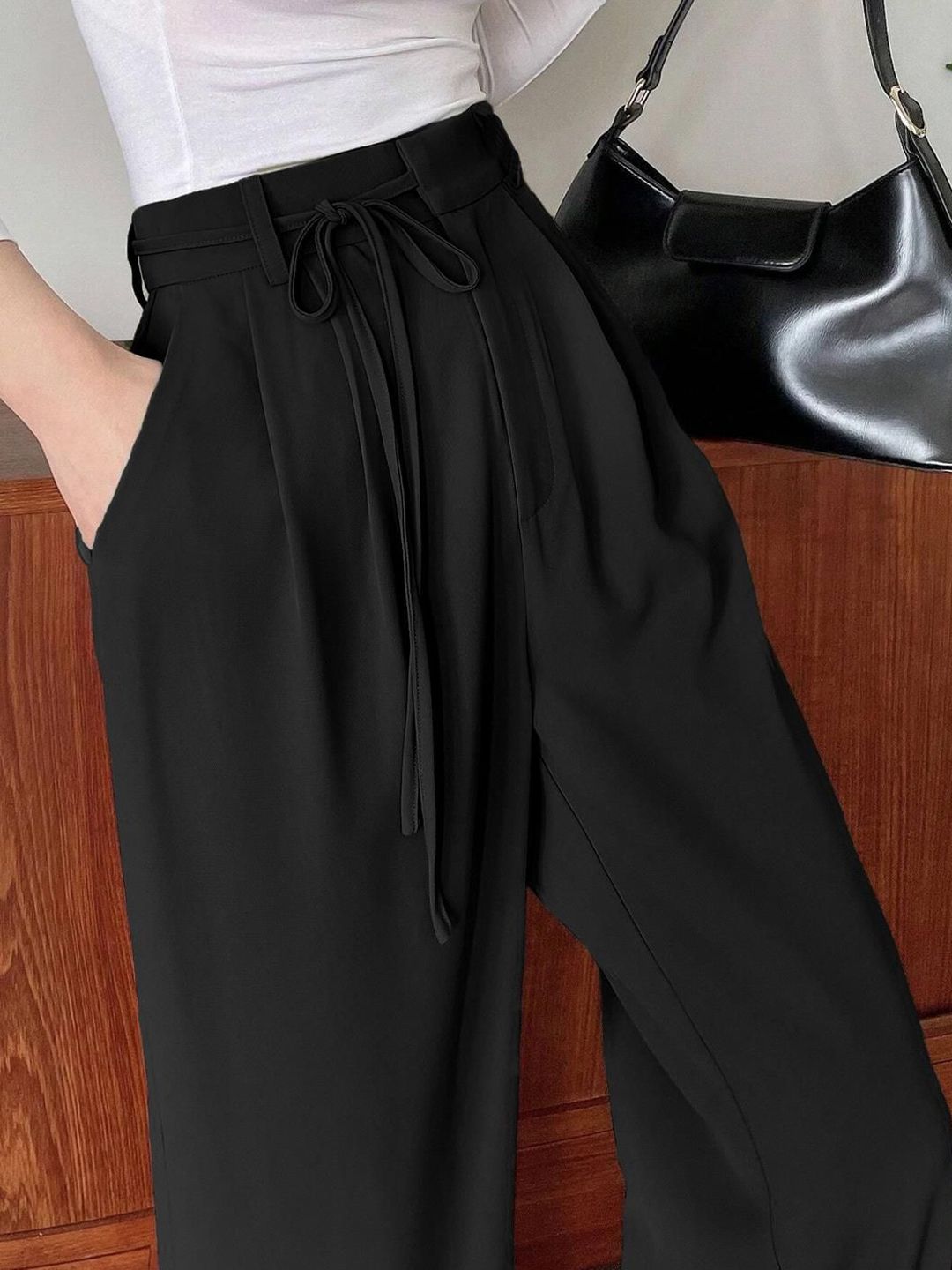 Kotty Women Cotton Relaxed Straight Leg Straight Fit High-Rise Easy Wash Pleated Trousers