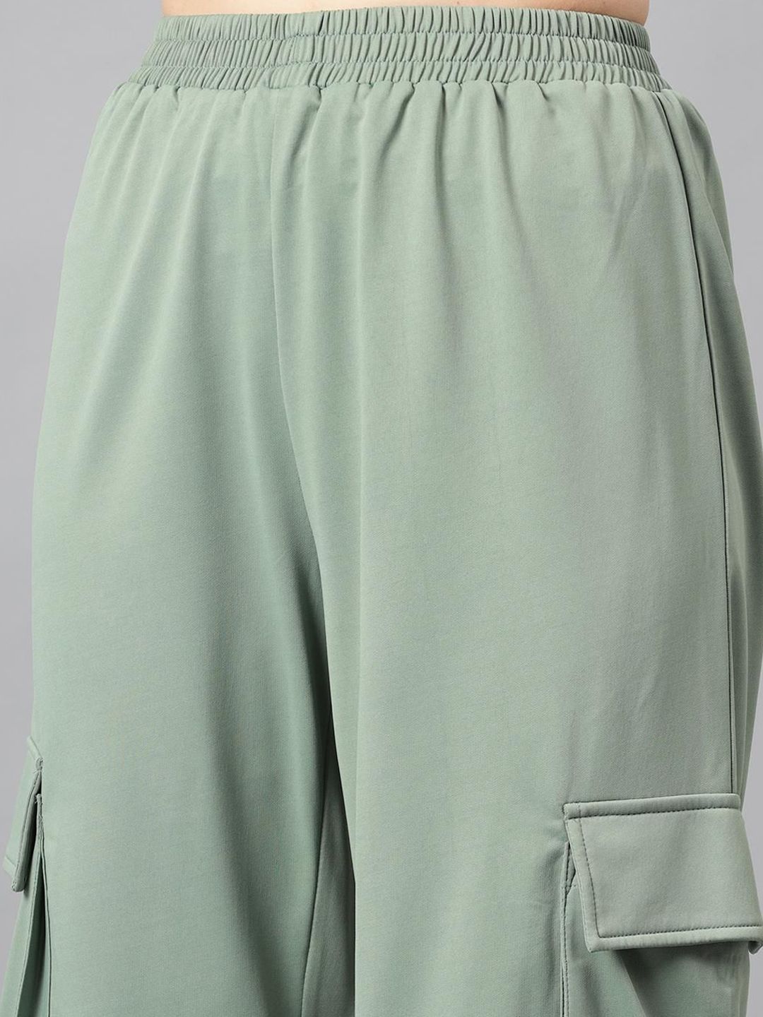 Kotty Green Off-Shoulder Top With Trouser