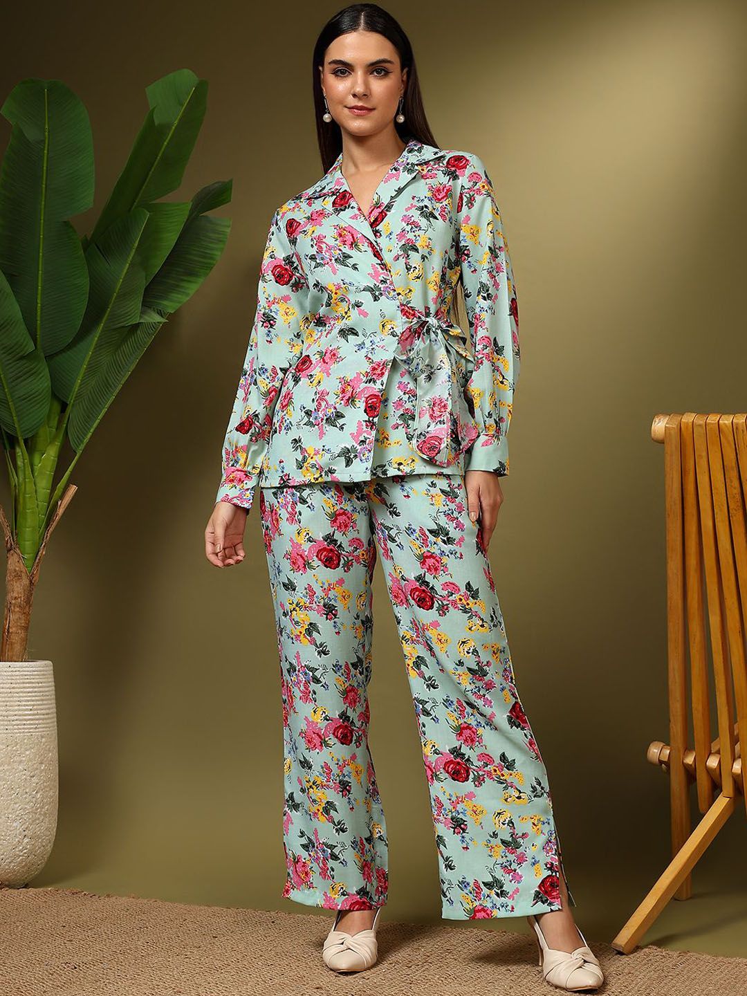 Kotty Green and Pink Printed Notched Lapel Collar Blazer With Trousers