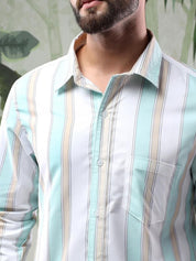 Kotty Men Spread Collar Vertical Striped Casual Shirt