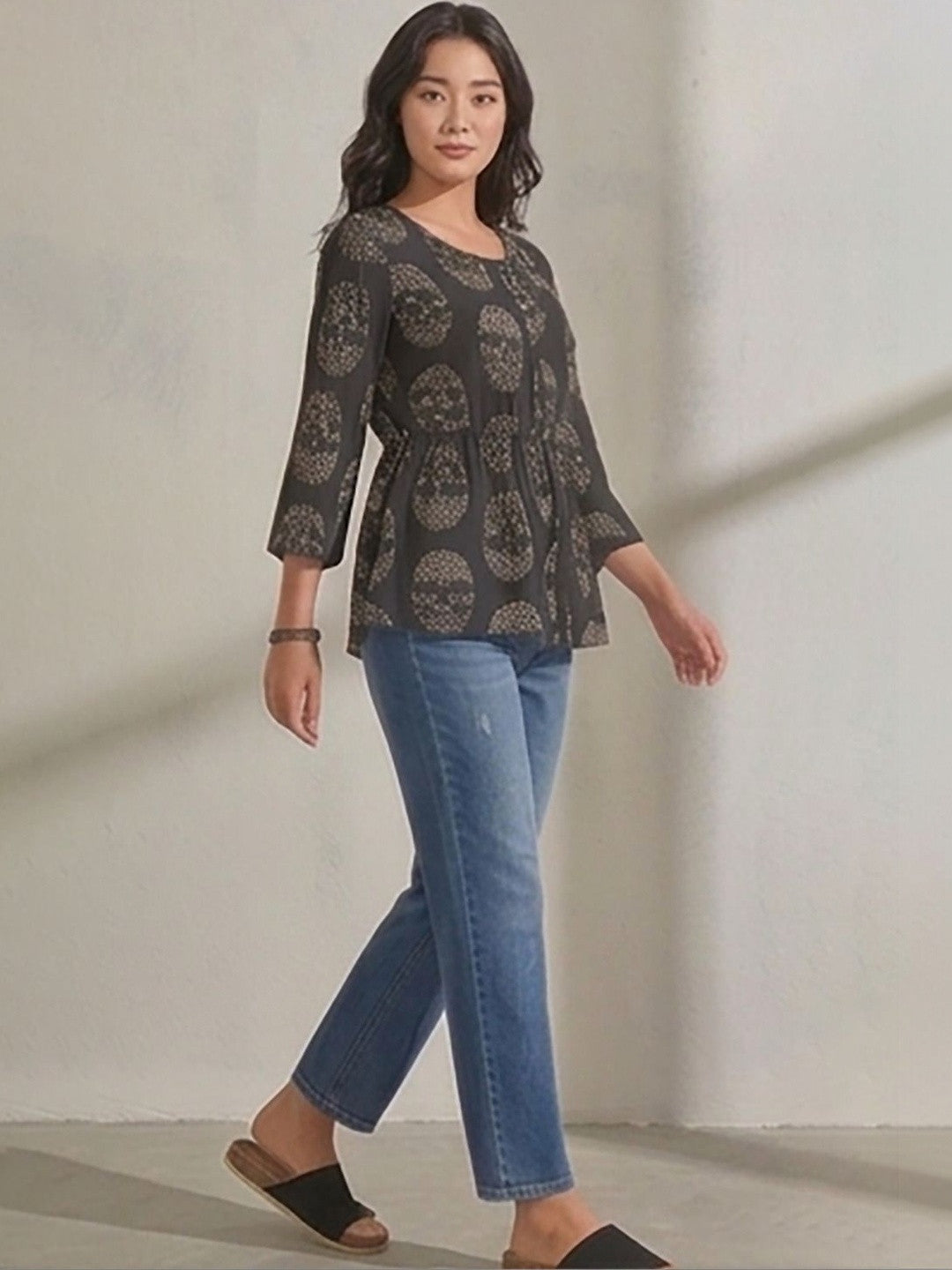 Kotty Top Multi Women's Round Three-Quarter-Sleeve Fashion Top