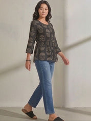 Kotty Top Multi Women's Round Three-Quarter-Sleeve Fashion Top