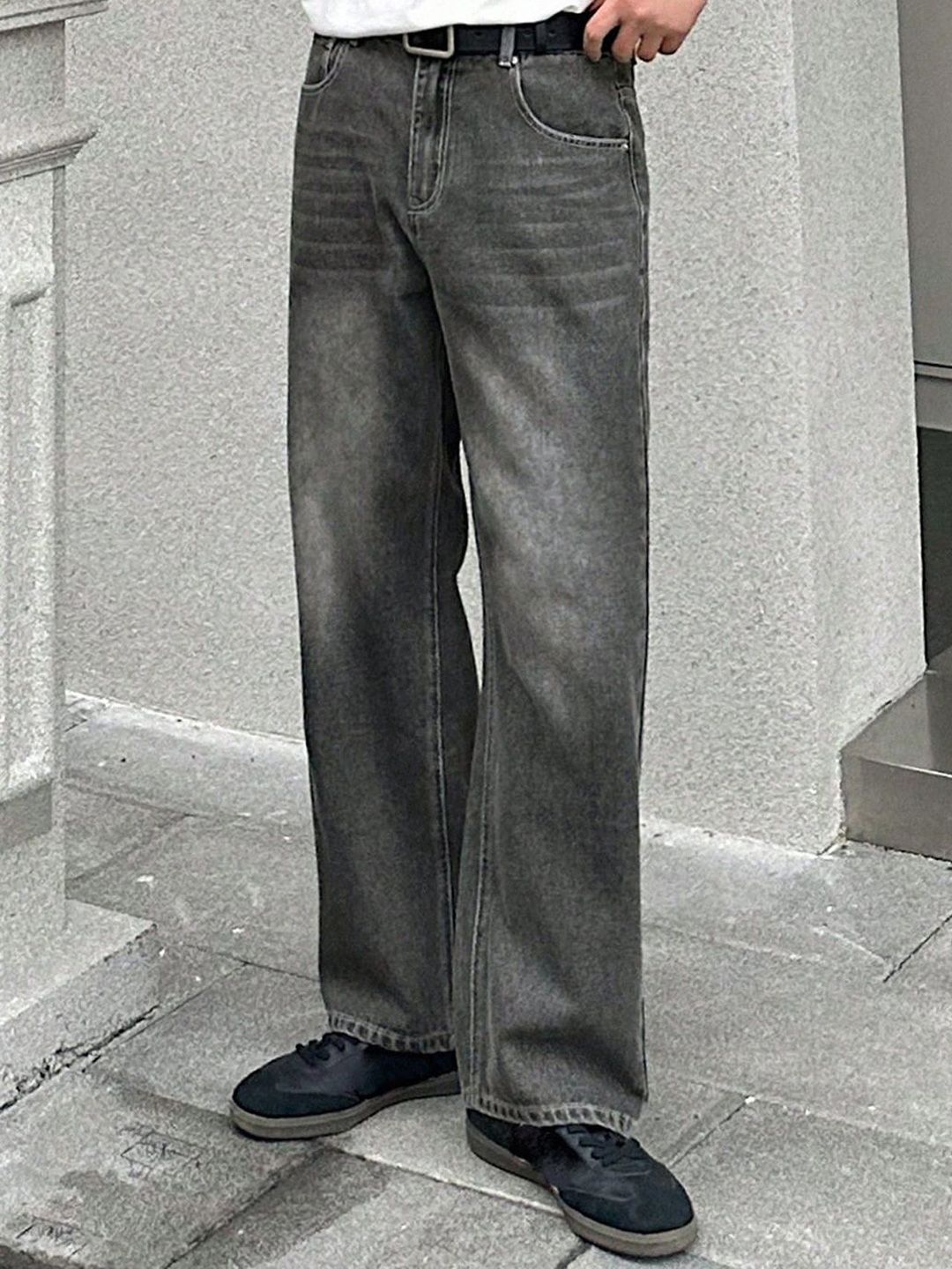 Kotty Men Mid-Rise Jean Wide Leg Heavy Fade Stretchable Cotton Jeans