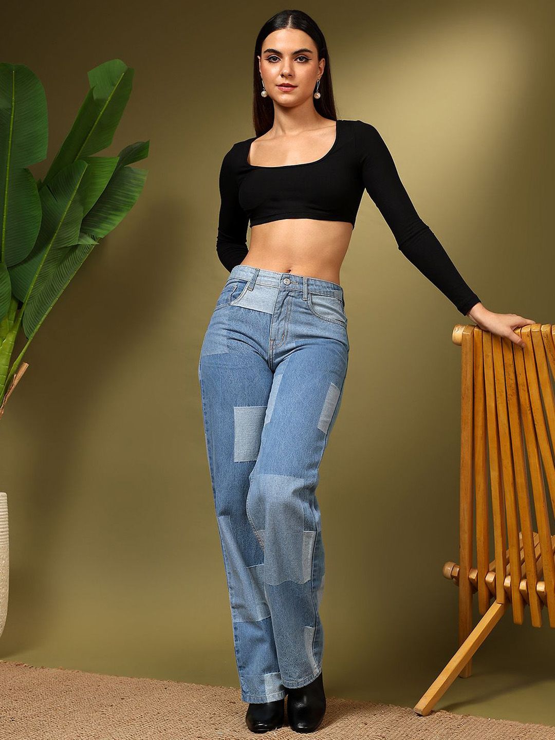 Kotty Women Straight Fit High-Rise Stretchable Jeans