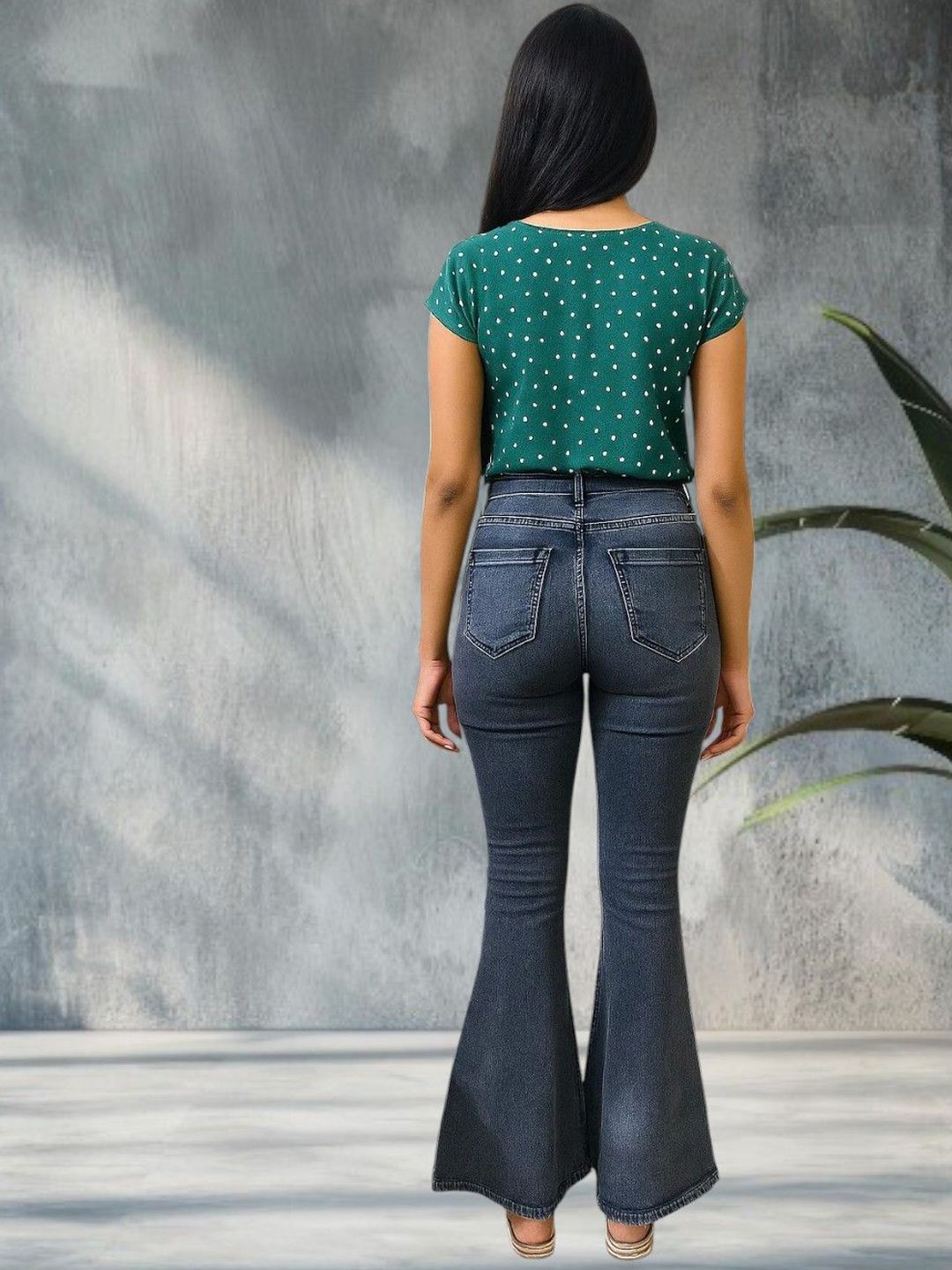 Kotty Bootcut High-Rise Mildly Distressed Light Fade Stretchable Jeans