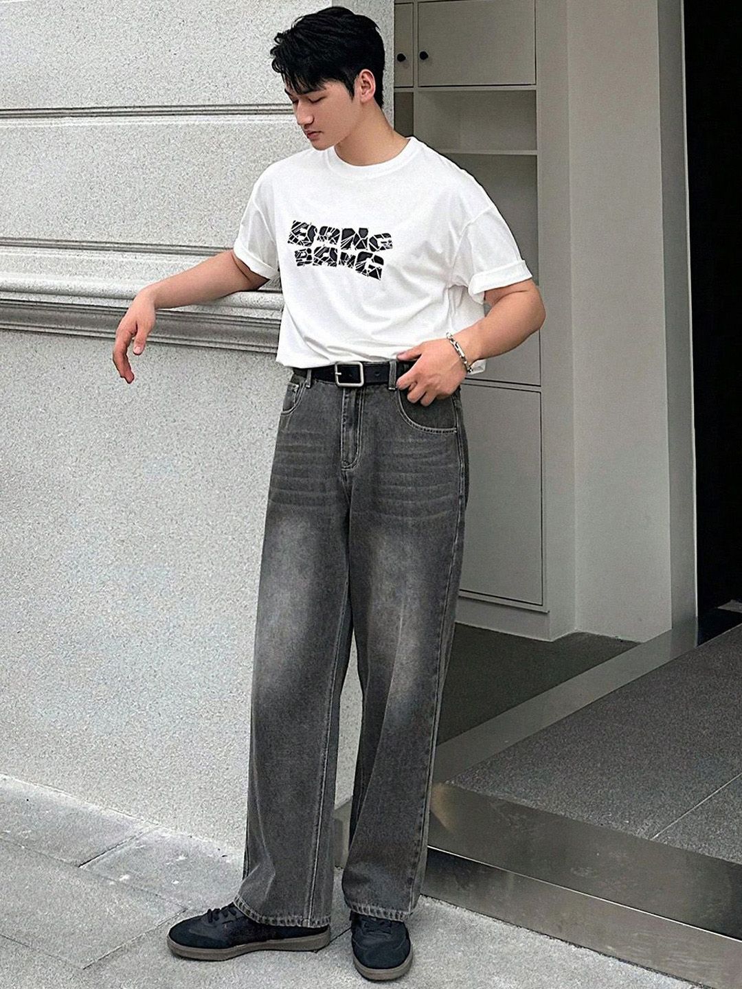 Kotty Men Mid-Rise Jean Wide Leg Heavy Fade Stretchable Cotton Jeans