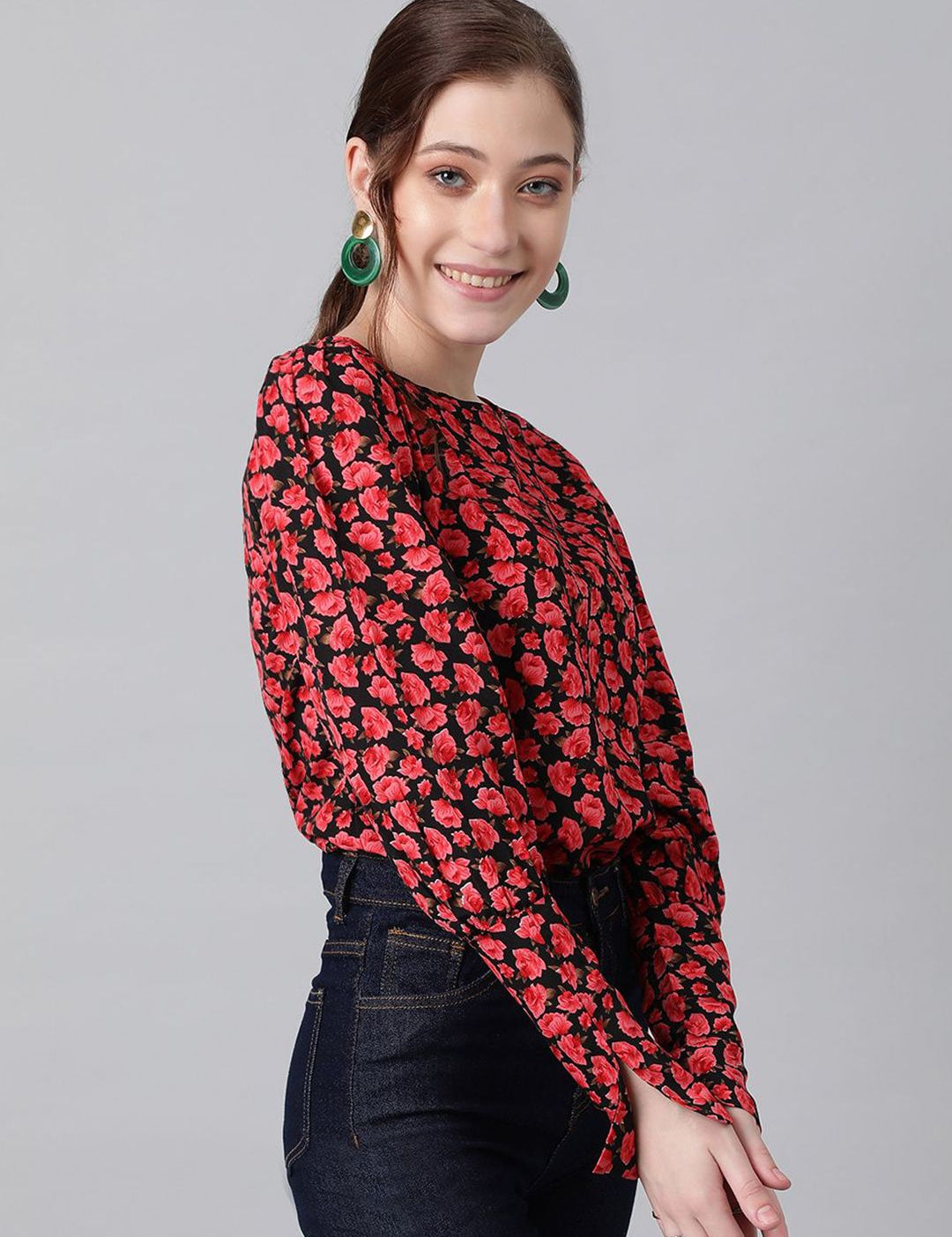 Kotty Women Round Neck Floral Printed Top