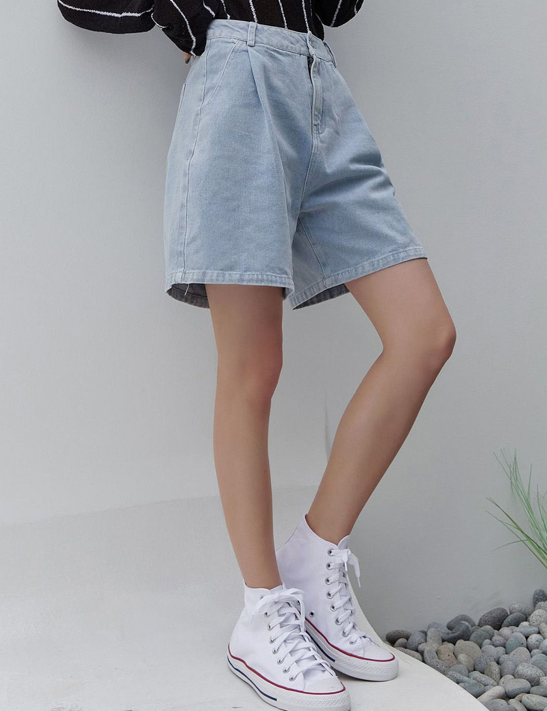 Kotty Women High-Rise Denim Shorts