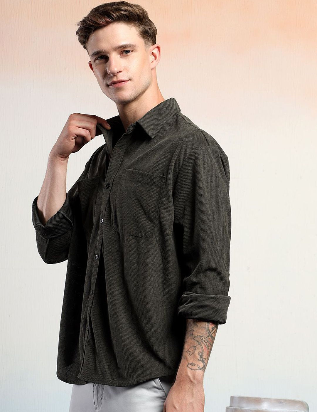 Kotty Vertical Stripes Cotton Spread Collar Short Sleeves Shirt