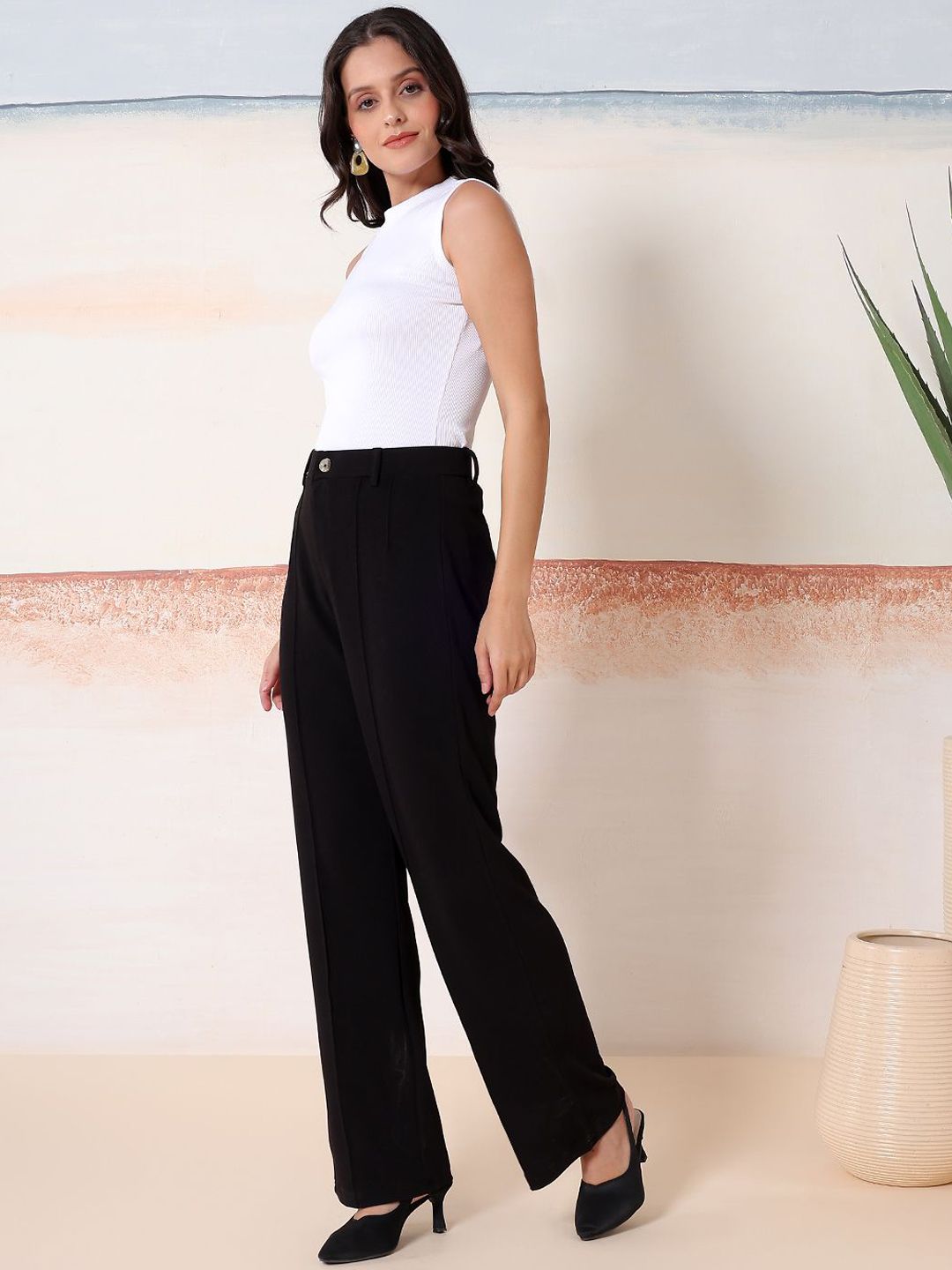 Kotty Relaxed-Fit Round Neck Crop-Top With Trousers Co-Ords

