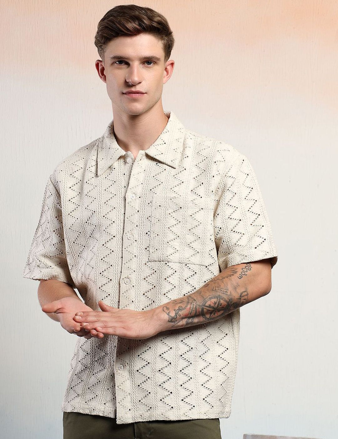 Kotty Chevron Cotton Spread Collar Short Sleeves Shirt