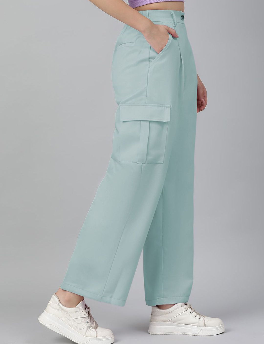 Kotty Women Relaxed Straight Leg Straight Fit High-Rise Easy Wash Pleated Cargos Trousers