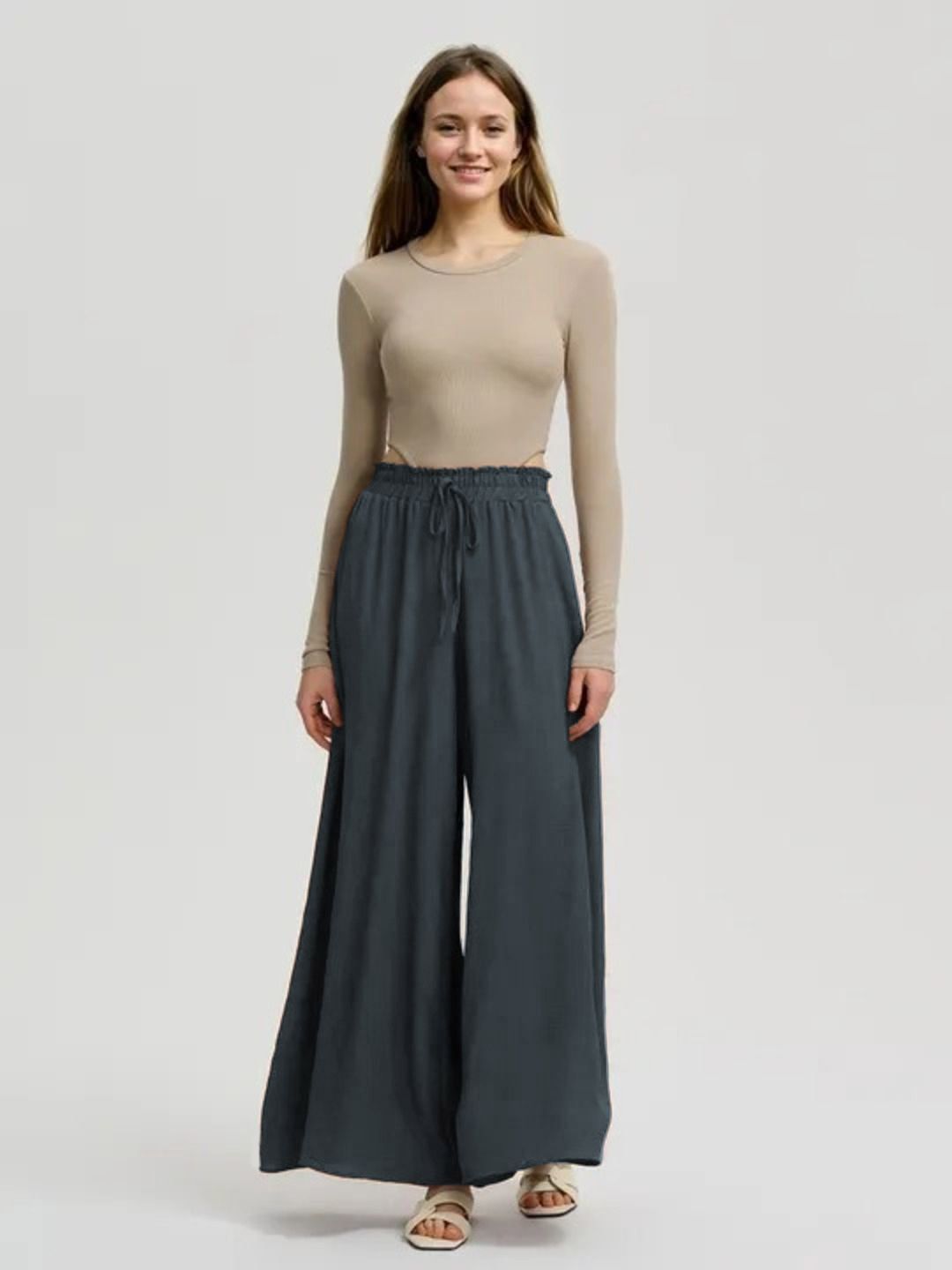 Kotty Women Relaxed Loose Fit High-Rise Wide Leg Trousers