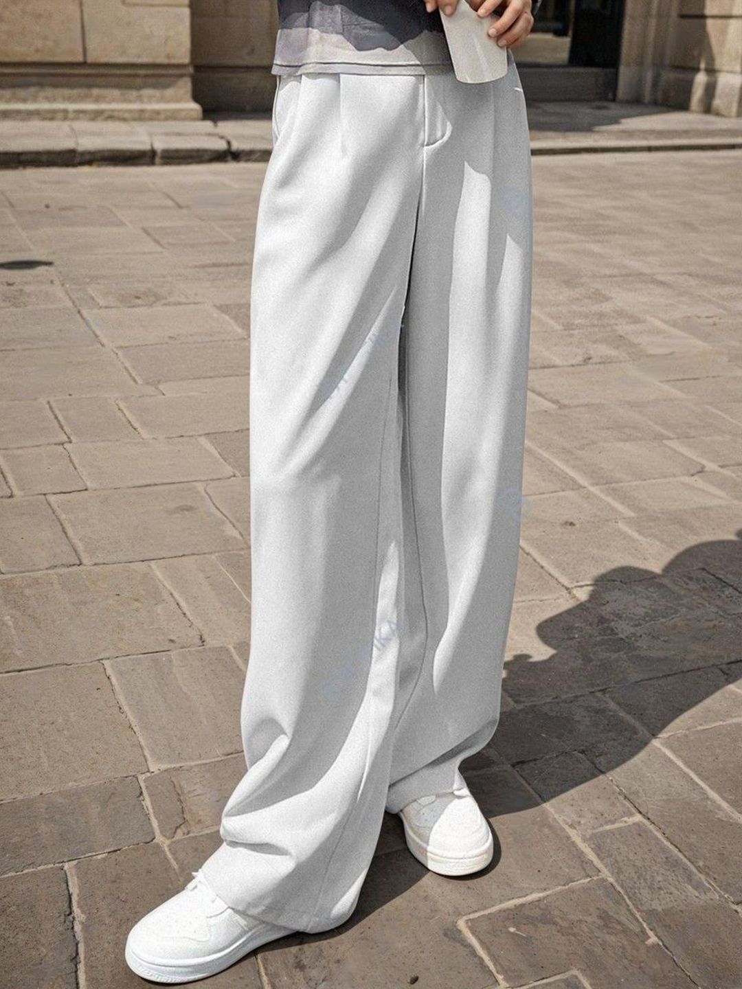 Kotty Women Relaxed Straight Leg Straight Fit High-Rise Easy Wash Trousers