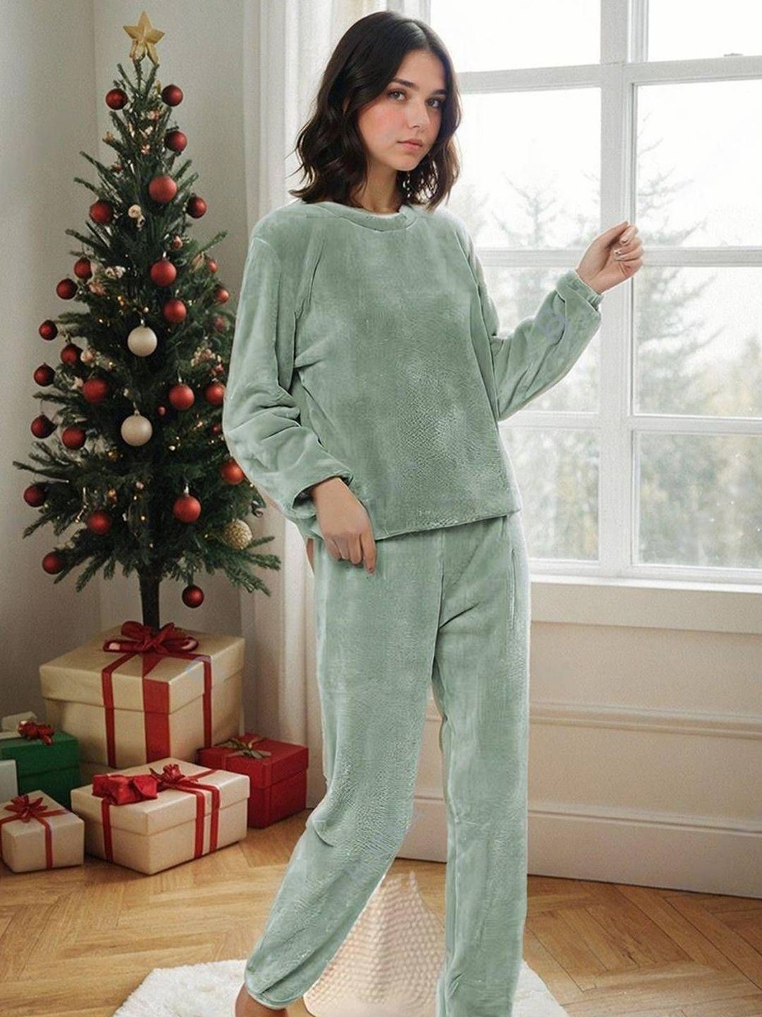 Kotty Women Round Neck T-shirt and Pyjamas Night suit