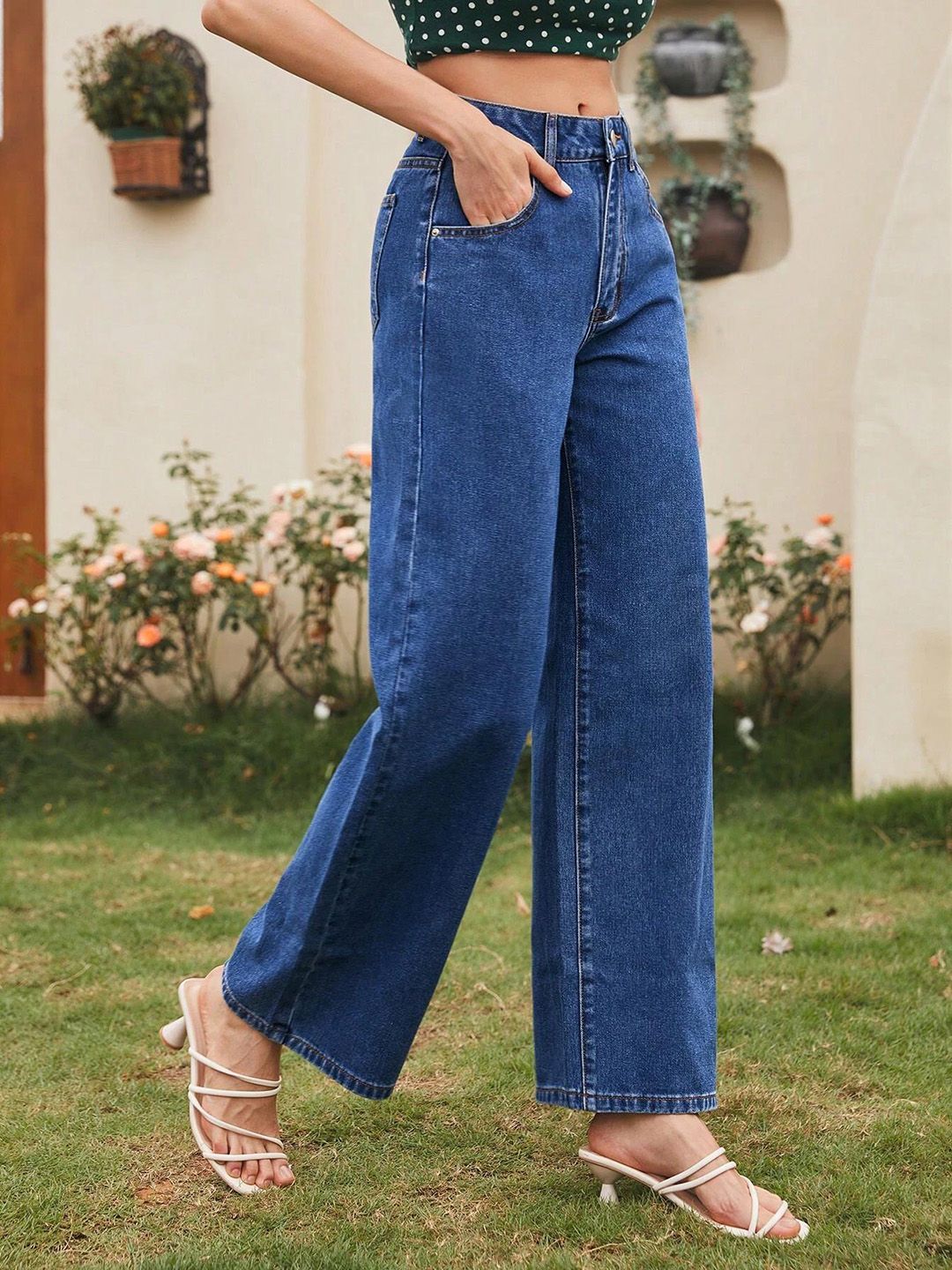 Kotty Women Straight Fit High-Rise Cotton Clean Look Jeans