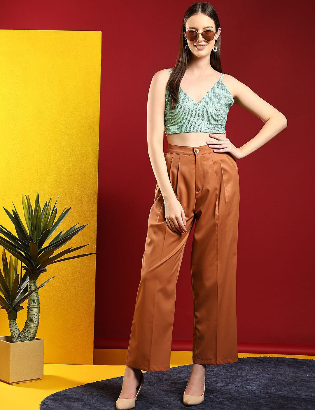 Kotty Embellished Sweetheart Neck Crop Top