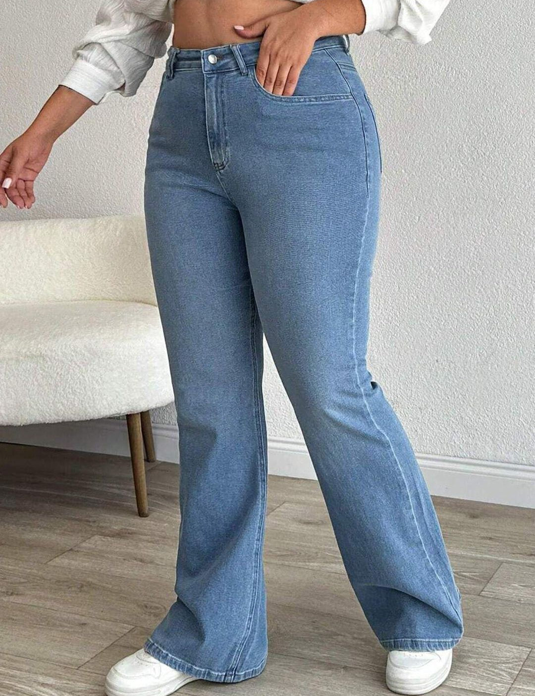 Kotty Women Flared Light Fade High-Rise Jeans