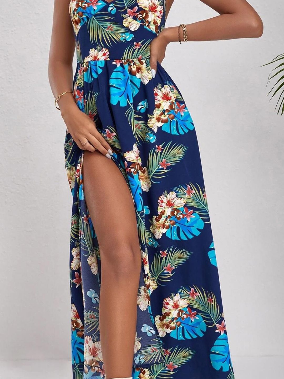 Kotty Women Printed Crepe Maxi Sleeveless Dress