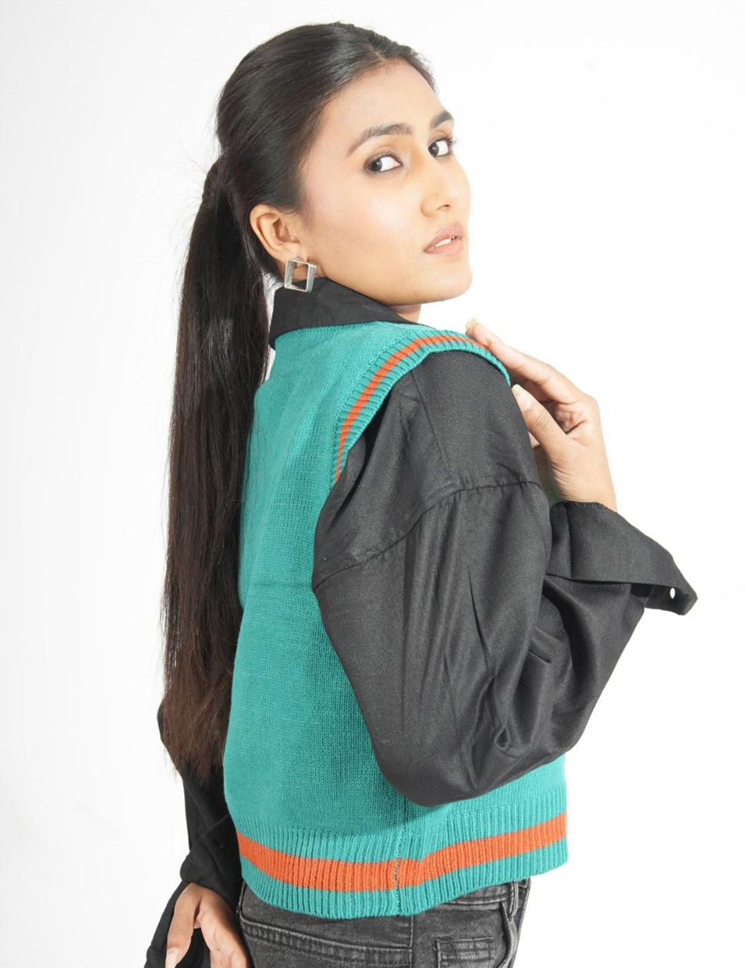 Kotty Women Colourblocked Crop Pullover