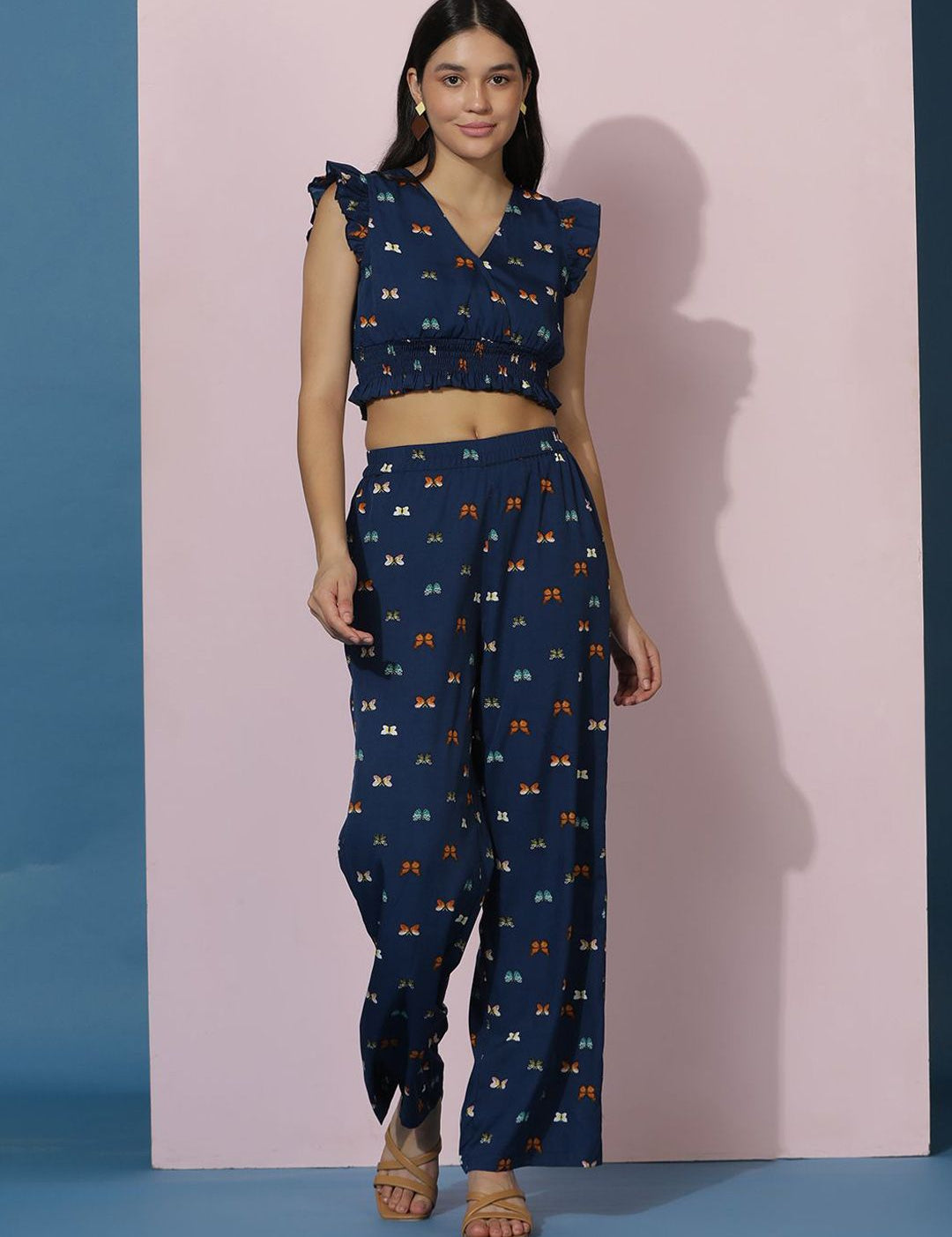 Kotty Printed V-Neck Top With Trousers