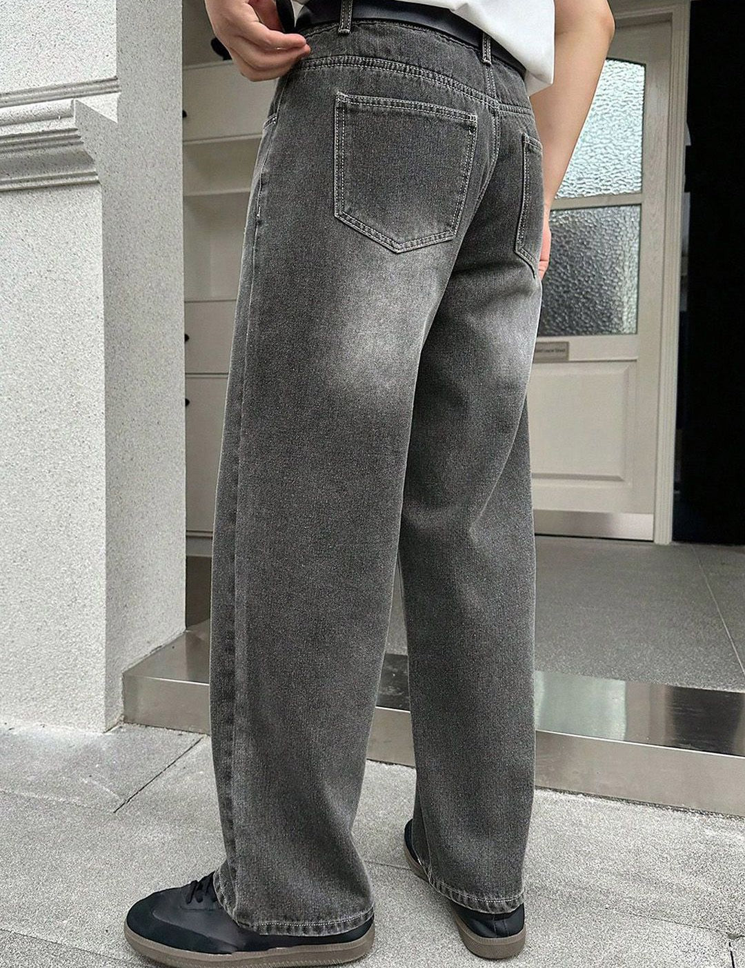 Kotty Men Mid-Rise Jean Wide Leg Heavy Fade Stretchable Cotton Jeans