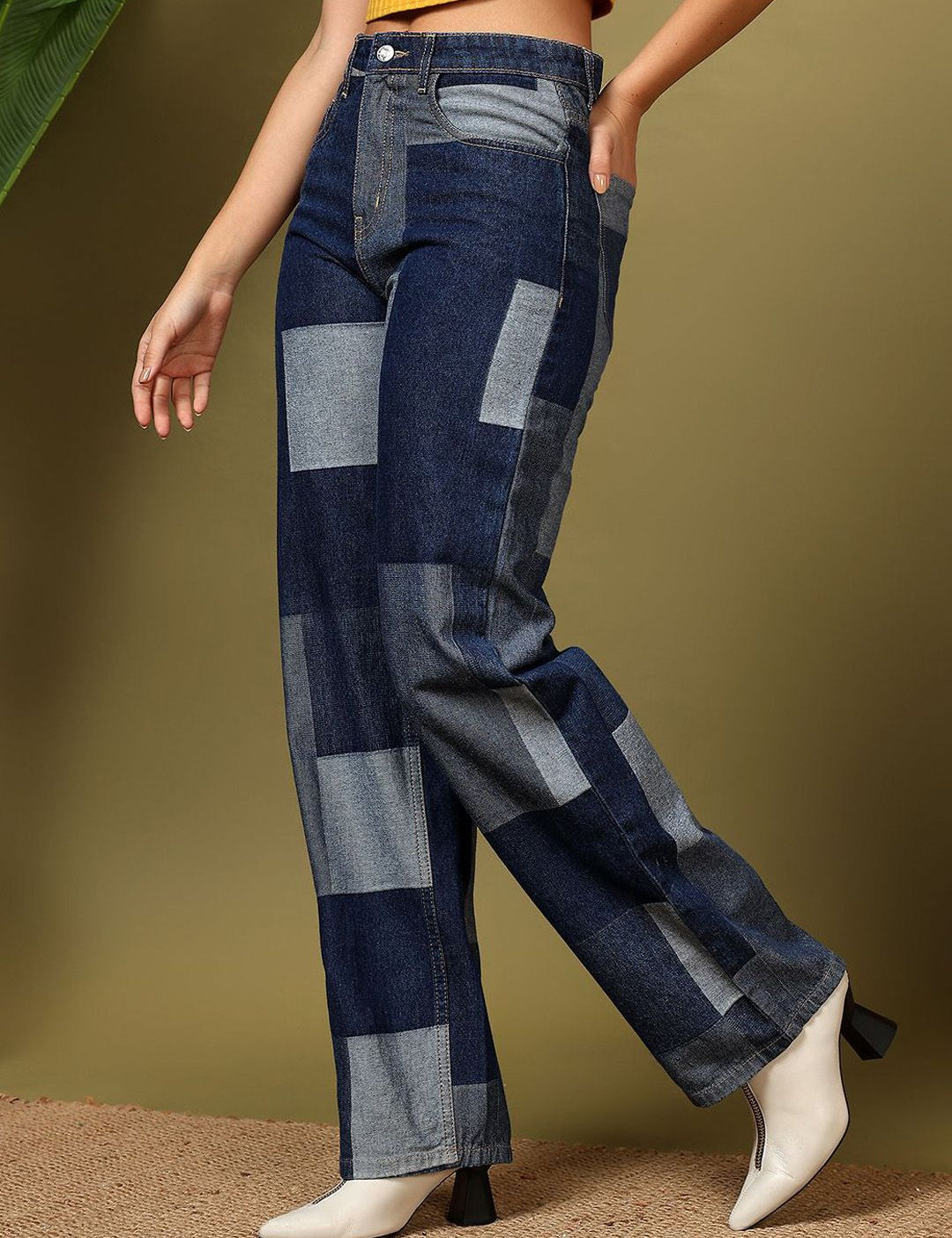 Kotty Women Straight Fit High-Rise Stretchable Jeans