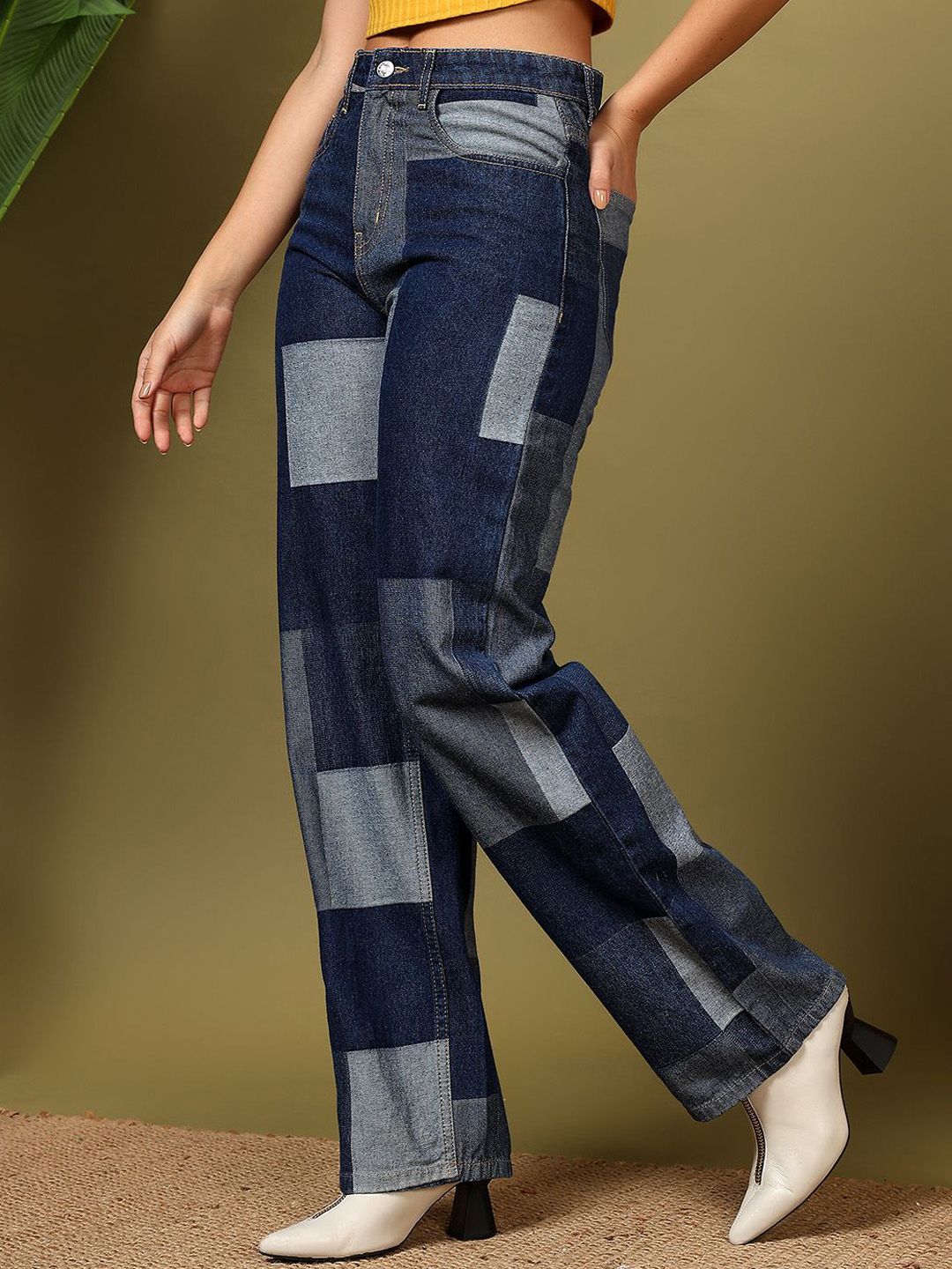 Kotty Women Straight Fit High-Rise Stretchable Jeans