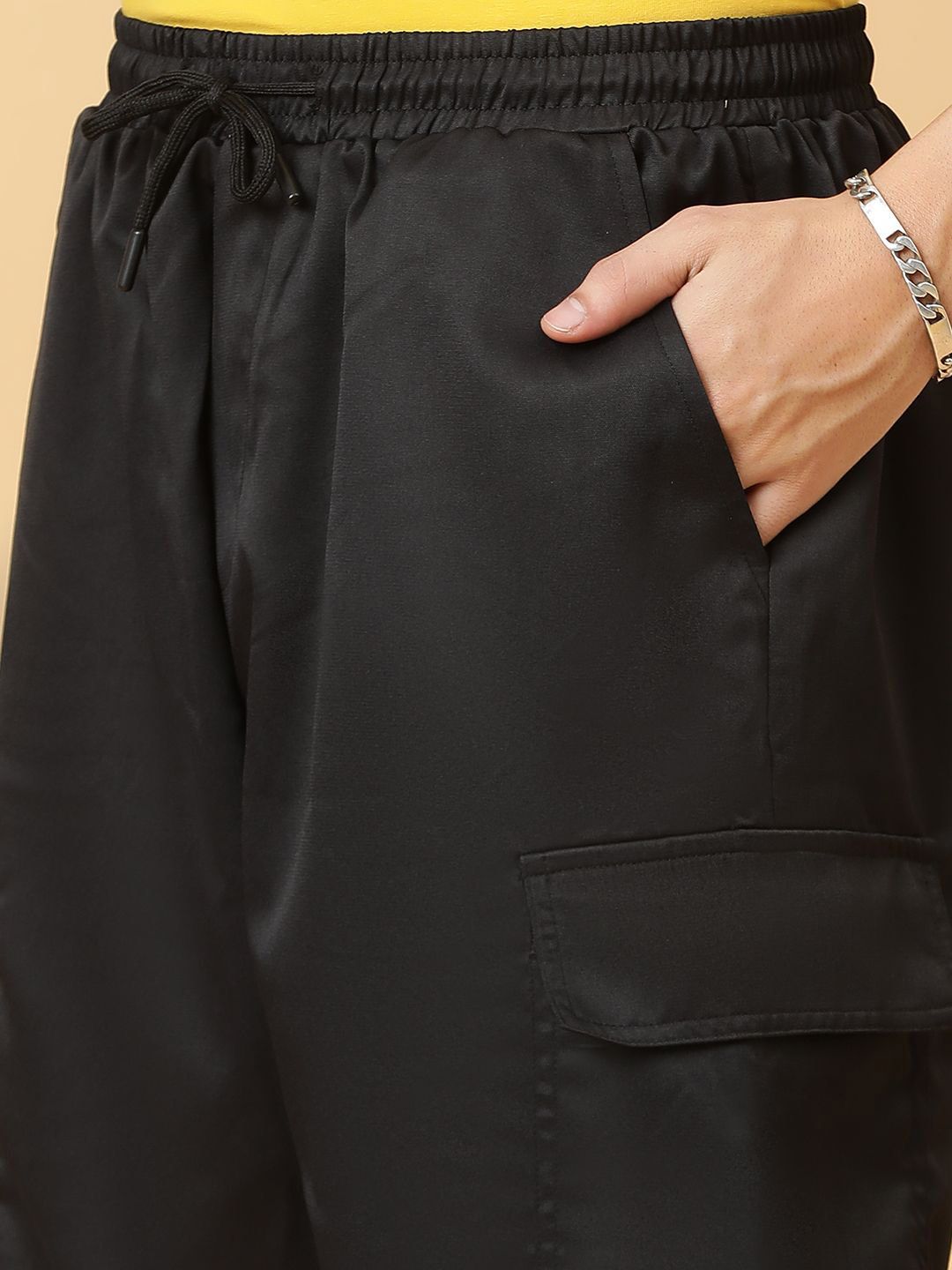 Kotty Men Low-Rise Shorts