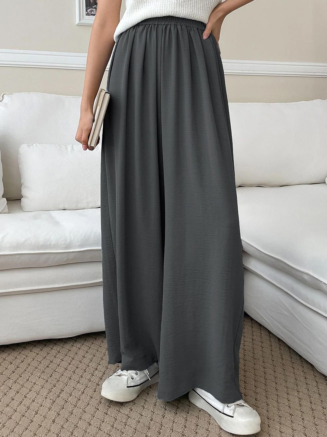 Kotty Women Relaxed Straight Leg Loose Fit High-Rise Wrinkle Free Regular Trousers