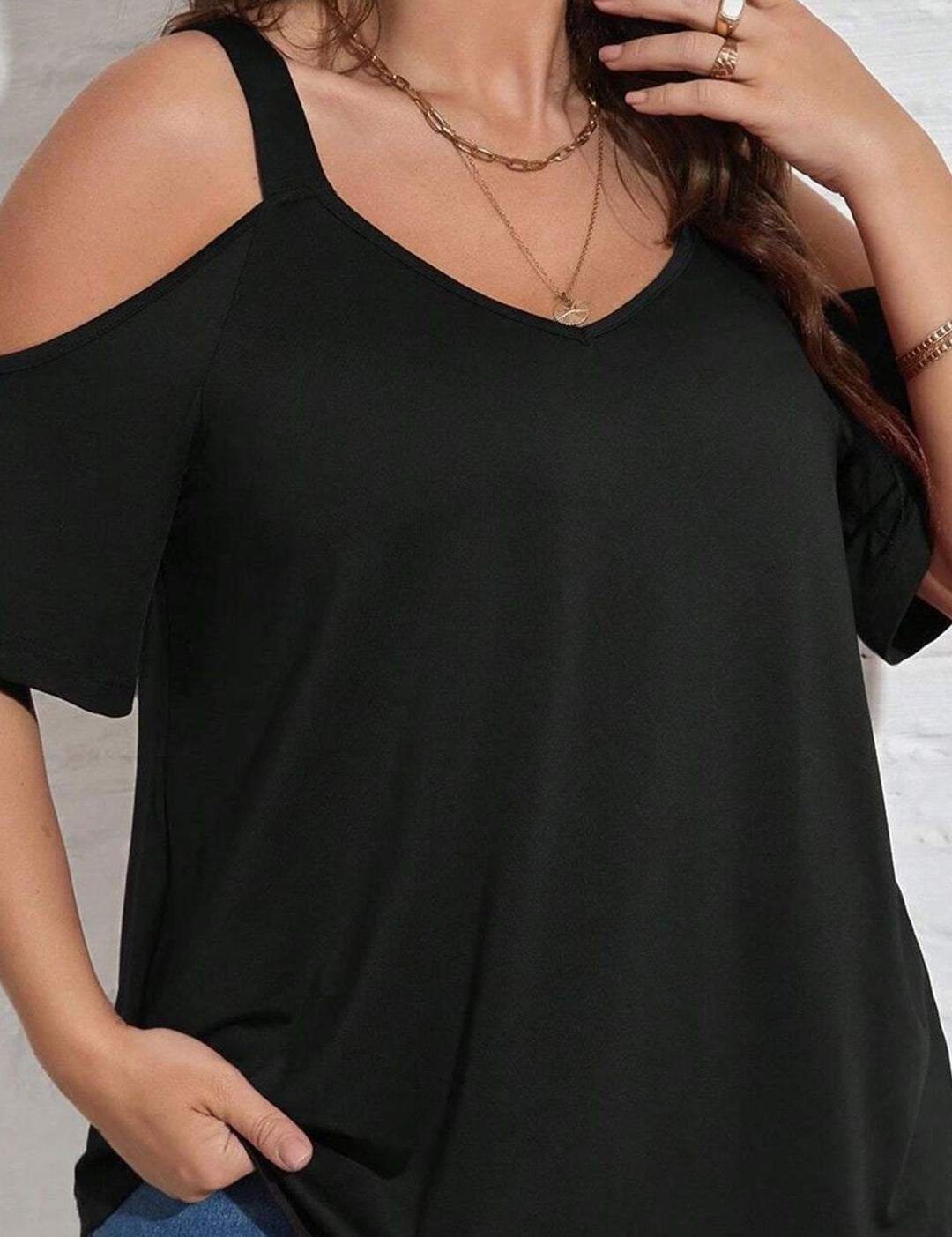 KOTTY Sweetheart Neck Cold-Shoulder Crepe Top