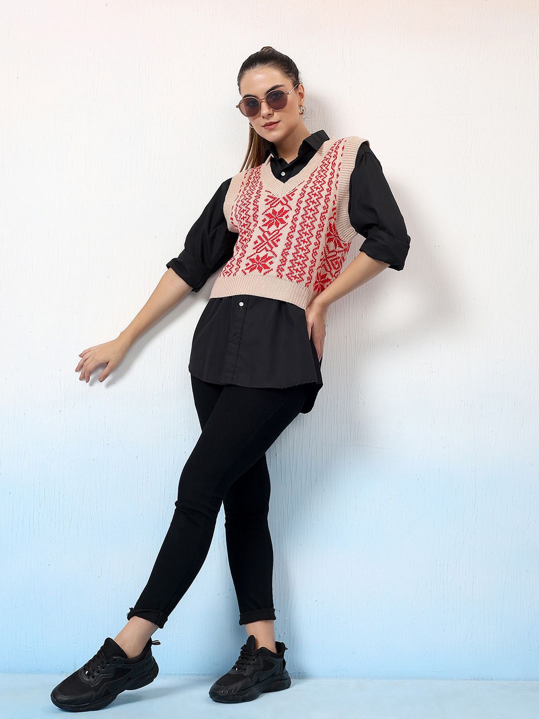 Kotty Women Printed Crop Sweater Vest