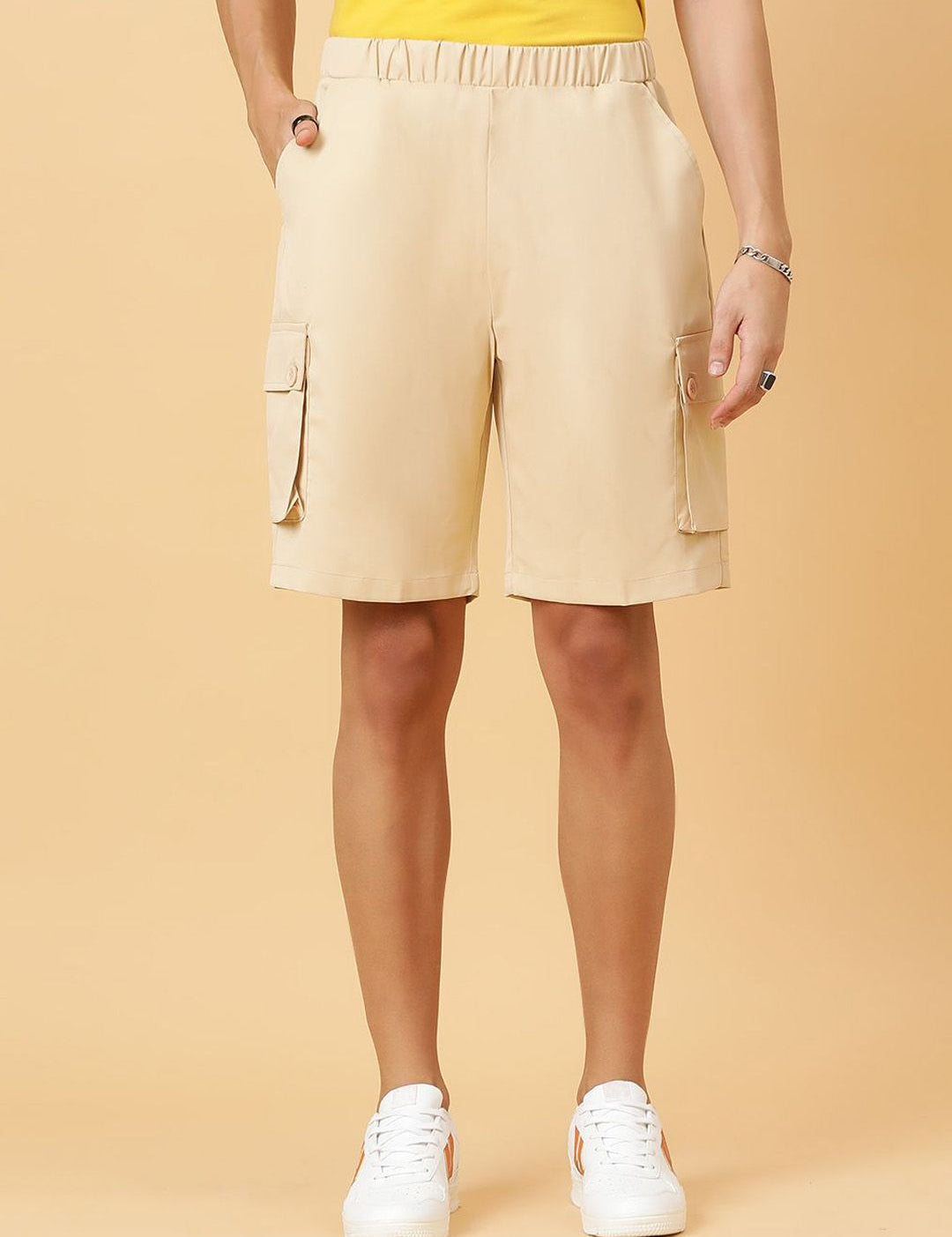 Kotty Men Low-Rise Cargo Shorts