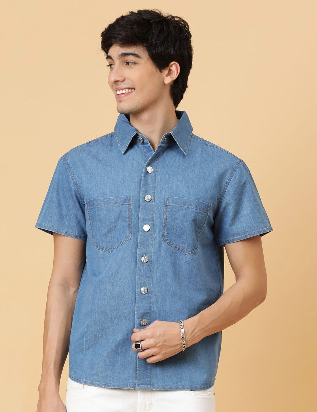 Kotty Men Relaxed Spread Collar Solid Cotton Casual Shirt