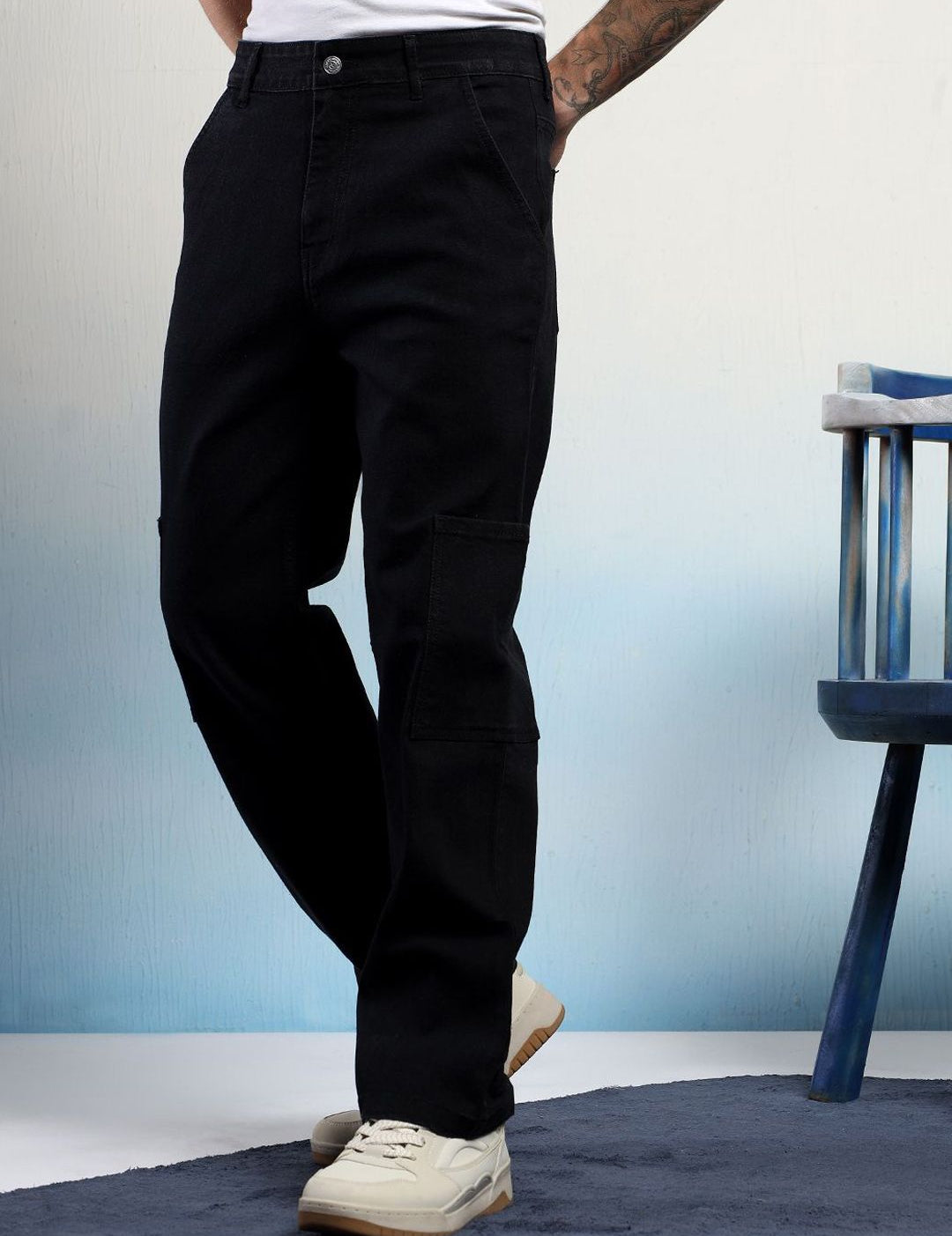 Kotty Men Low-Rise Wrinkle Free Cargos Trousers