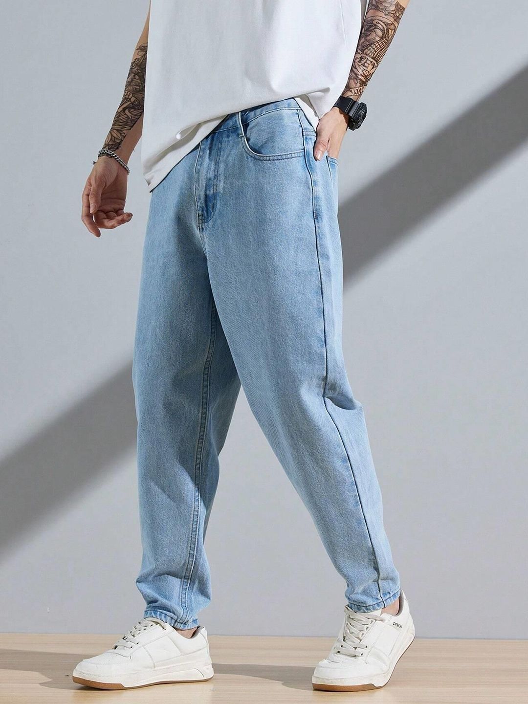 Kotty Men Straight Fit Low-Rise Light Fade Stretchable Jeans