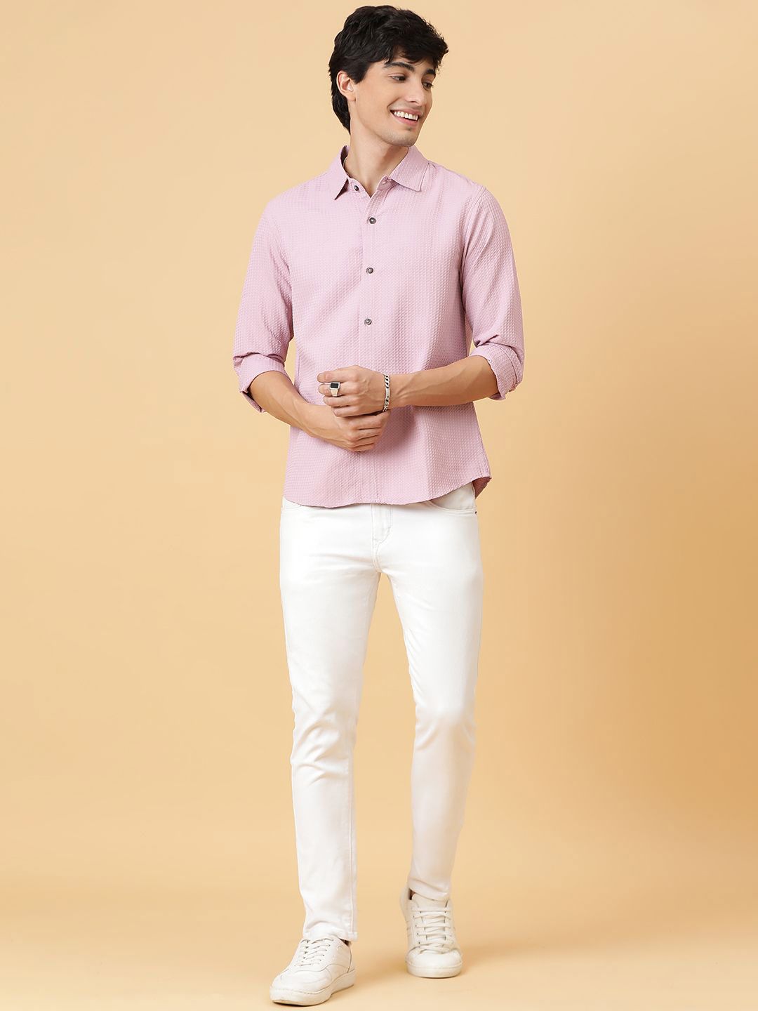 Kotty Men Relaxed Spread Collar Solid Casual Shirt