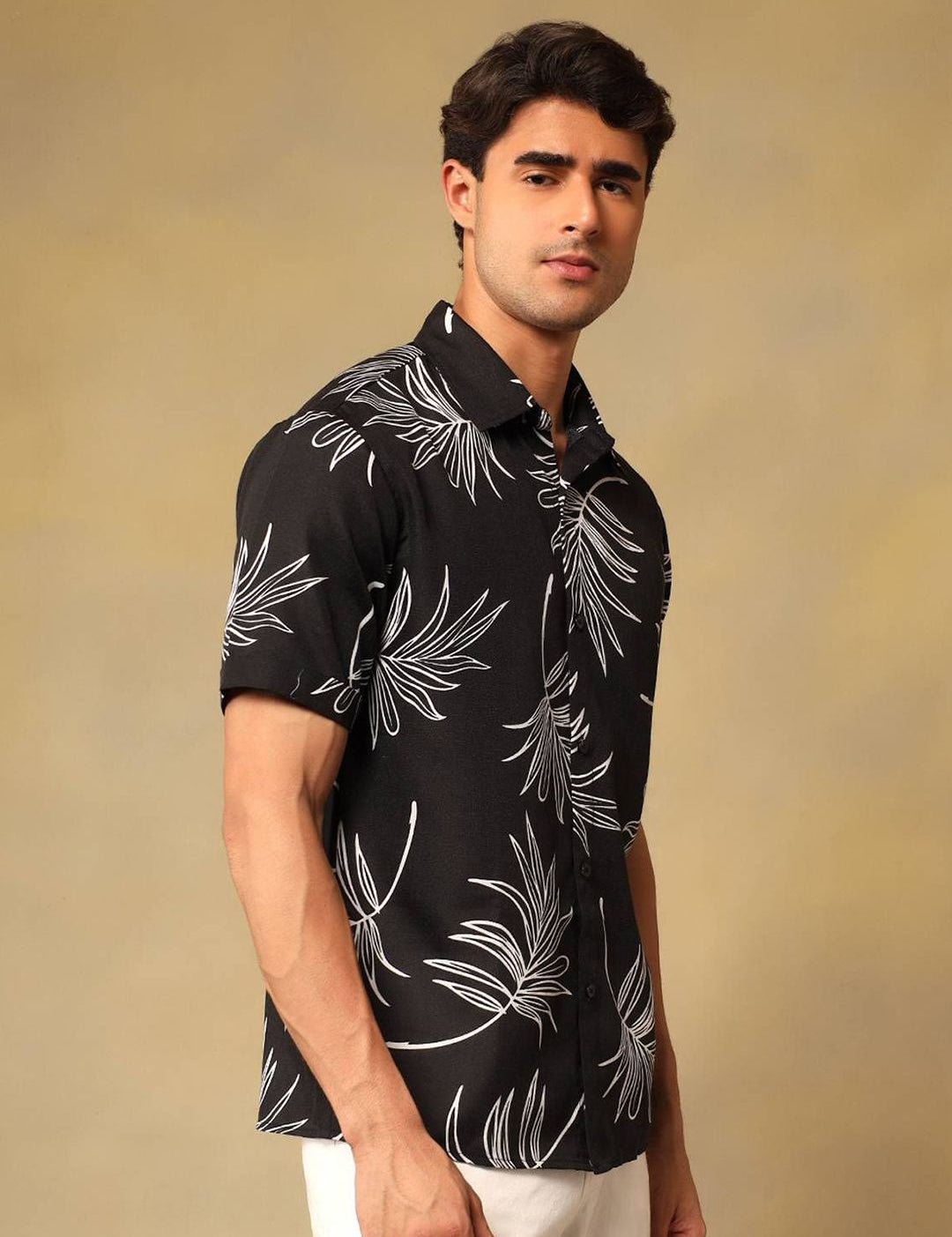 Kotty Men Comfort Fit Floral Printed Spread Collar Linen Casual Shirt