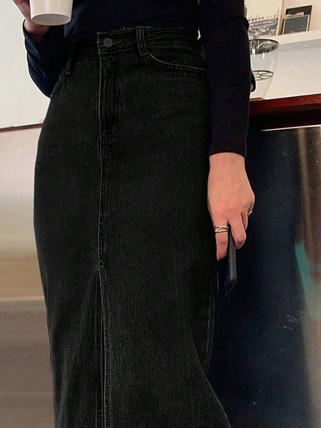 Kotty Straight Midi Skirt
