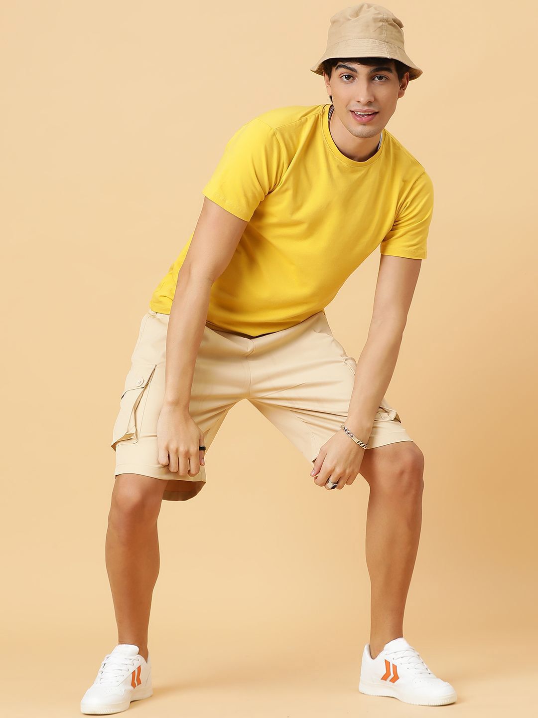 Kotty Men Low-Rise Cargo Shorts