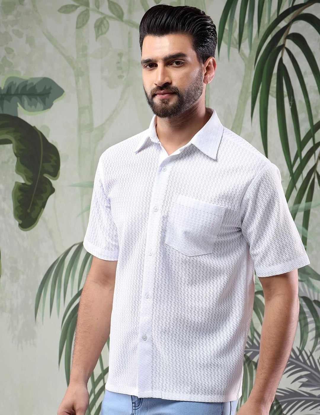 Kotty Men Spread Collar Textured Casual Shirt