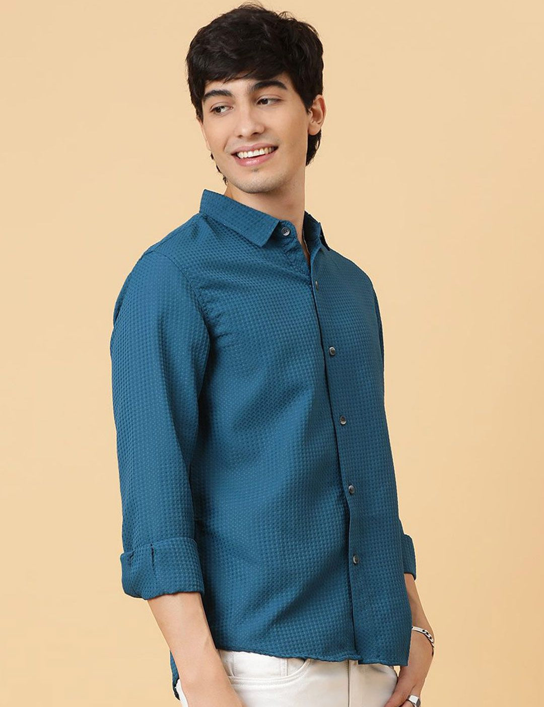 Kotty Men Relaxed Spread Collar Solid Casual Shirt