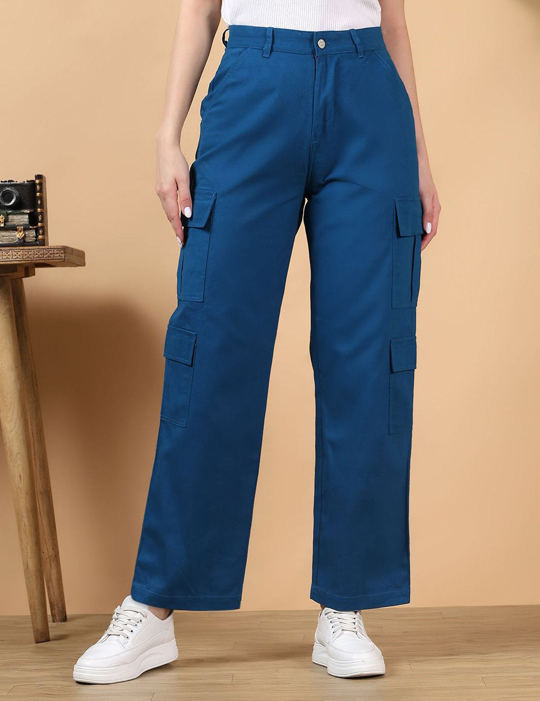 Kotty Women Straight Fit High-Rise Stretchable Jeans