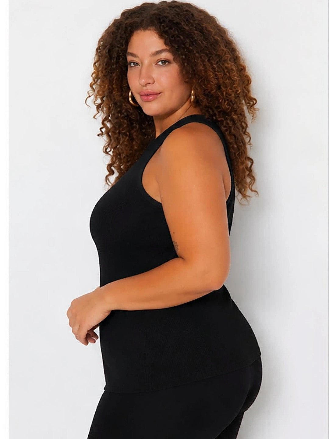 Kotty Women's Jet Black Round Neck Sleeveless Top | Basic Casual Top