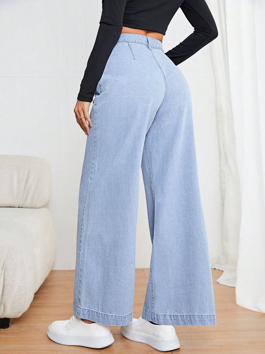 Kotty Women Flared High-Rise Stretchable Jeans