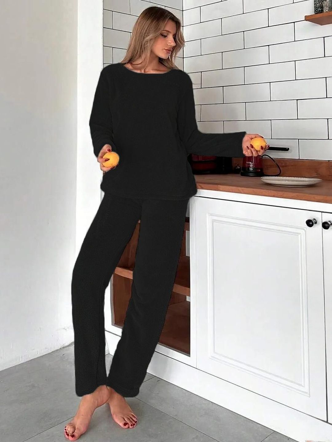 Kotty Women Round Neck Top With Pyjamas